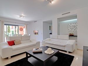 23482514-Ferienwohnung-4-Vilamoura-300x225-3