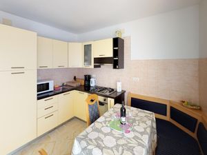 22019947-Ferienwohnung-6-Vilanija-300x225-4