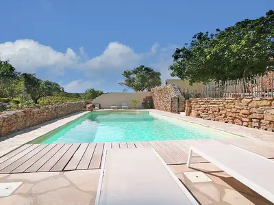 PoolOfHouse