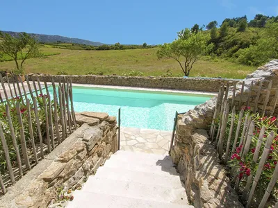 PoolOfHouse