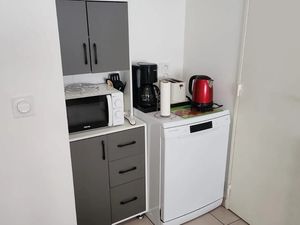 24014738-Ferienwohnung-3-Villeurbanne-300x225-4