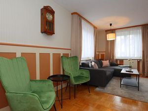 22422393-Ferienwohnung-6-Villingen-Schwenningen-300x225-1