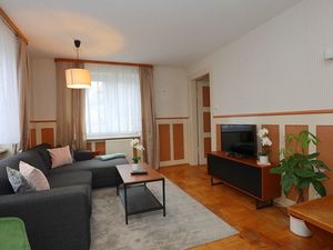 22422393-Ferienwohnung-6-Villingen-Schwenningen-300x225-2