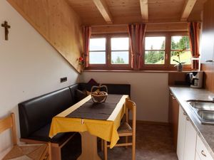 23292055-Ferienwohnung-4-Villnöß-300x225-3