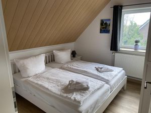 23975692-Ferienwohnung-3-Vilmnitz auf Rügen-300x225-3