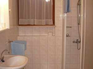 23933331-Ferienwohnung-4-Vinez-300x225-5