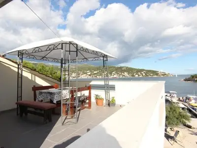 Terrasse mit Meerblick