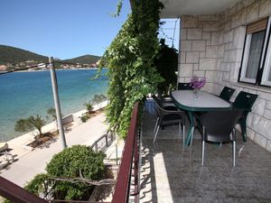 Ferienwohnung für 6 Personen (82 m²) in Vinišće