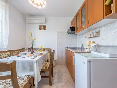 Ferienwohnung für 3 Personen (50 m²) in Vinišće 4/10