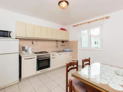Ferienwohnung für 8 Personen (100 m²) in Vinišće 5/10