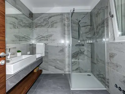 Bad/Dusche