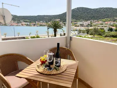 Ferienwohnung für 6 Personen (80 m²) in Vinišće 9/10
