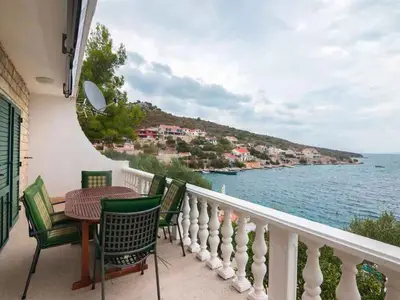 Ferienwohnung für 6 Personen (65 m²) in Vinišće 1/10