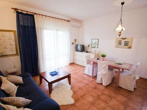 23046335-Ferienwohnung-4-Vinišće-300x225-3