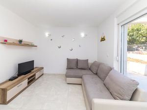 23740696-Ferienwohnung-4-Vinišće-300x225-4