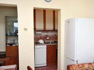 18697774-Ferienwohnung-4-Vinišće-300x225-3