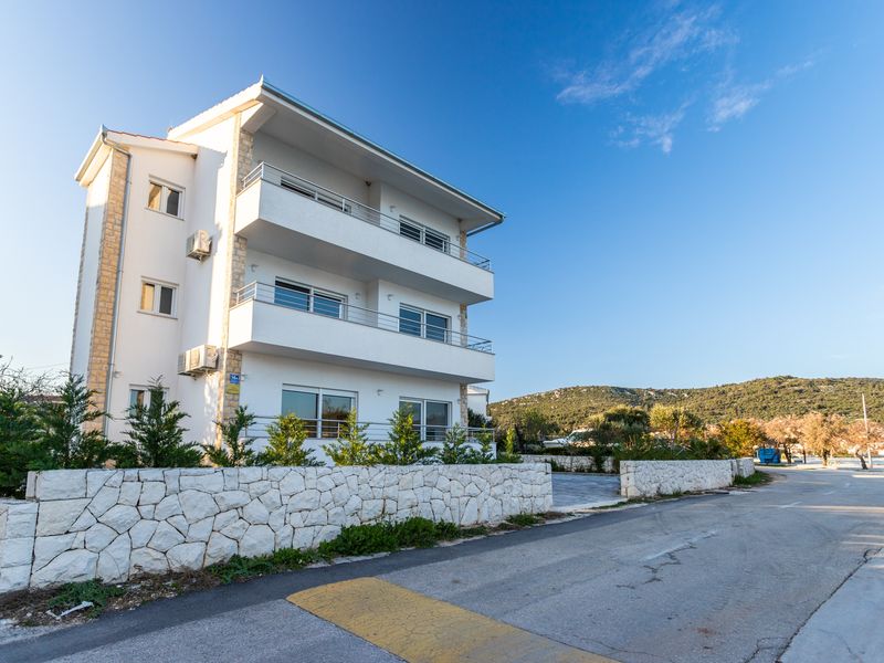 23976978-Ferienwohnung-8-Vinišće-800x600-0