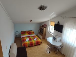 23930421-Ferienwohnung-4-Vinišće-300x225-1