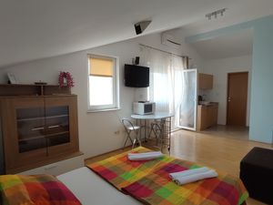 23930421-Ferienwohnung-4-Vinišće-300x225-2