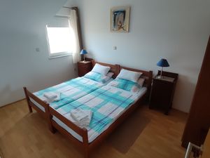 23930421-Ferienwohnung-4-Vinišće-300x225-5