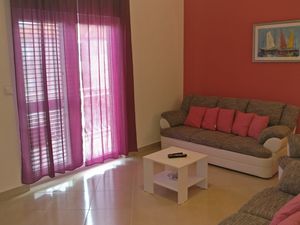 23931562-Ferienwohnung-6-Vinišće-300x225-5