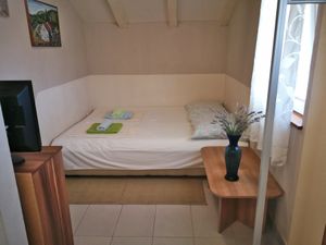 23931085-Ferienwohnung-3-Vinišće-300x225-2