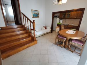 23933770-Ferienwohnung-3-Vinišće-300x225-2