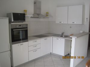 23933890-Ferienwohnung-4-Vinišće-300x225-2