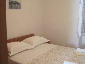 23933890-Ferienwohnung-4-Vinišće-300x225-4