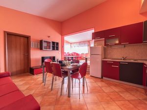 24058546-Ferienwohnung-6-Vinišće-300x225-2