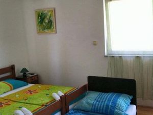 24058815-Ferienwohnung-2-Vinišće-300x225-5