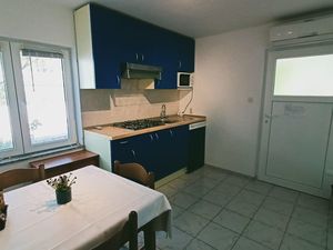 23931841-Ferienwohnung-3-Vinjerac-300x225-1