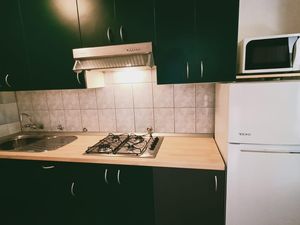 23931845-Ferienwohnung-5-Vinjerac-300x225-2