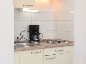 23927326-Ferienwohnung-4-Vinjerac-300x225-3