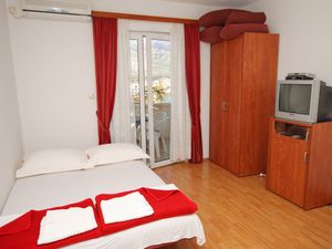 23927325-Ferienwohnung-4-Vinjerac-300x225-1