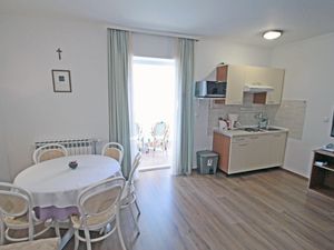 23928765-Ferienwohnung-4-Vinjerac-300x225-3