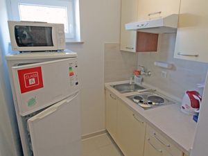 23928766-Ferienwohnung-4-Vinjerac-300x225-4