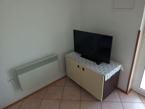 23928773-Ferienwohnung-4-Vinjerac-300x225-2