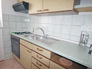 23928773-Ferienwohnung-4-Vinjerac-300x225-4