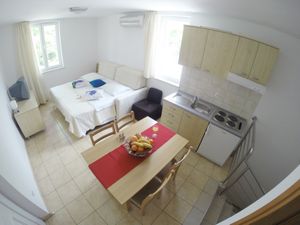 23927231-Ferienwohnung-4-Vinjerac-300x225-1