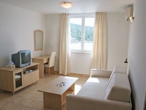 23927232-Ferienwohnung-4-Vinjerac-300x225-2