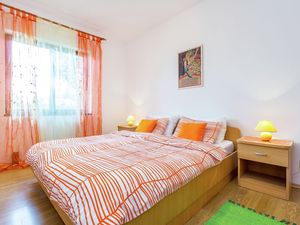 23697028-Ferienwohnung-4-Vinkuran-300x225-5