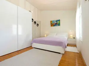 Ferienwohnung für 8 Personen (125 m²) in Vinkuran