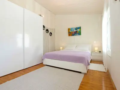 Ferienwohnung für 8 Personen (125 m²) in Vinkuran 1/10