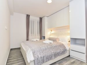 23912842-Ferienwohnung-5-Vir-300x225-1