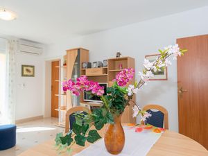 23058179-Ferienwohnung-6-Vir-300x225-5