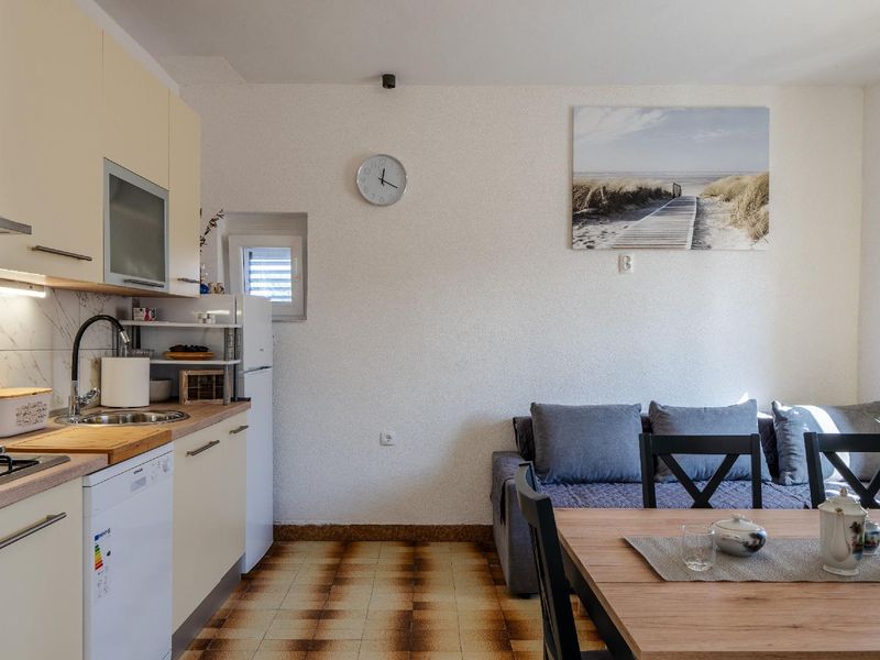 23964700-Ferienwohnung-6-Vir-800x600-1