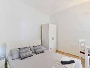 23058373-Ferienwohnung-2-Vir-300x225-5