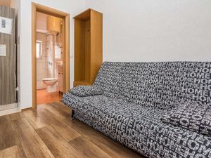 23058385-Ferienwohnung-4-Vir-300x225-3