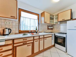 23959191-Ferienwohnung-8-Vir-300x225-4